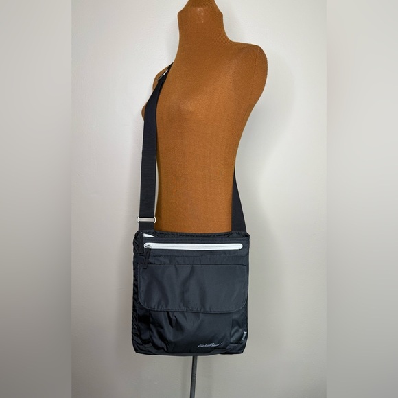 Eddie Bauer Black Crossbody Messenger Travel Bag Purse Tote Handbag - Picture 1 of 12